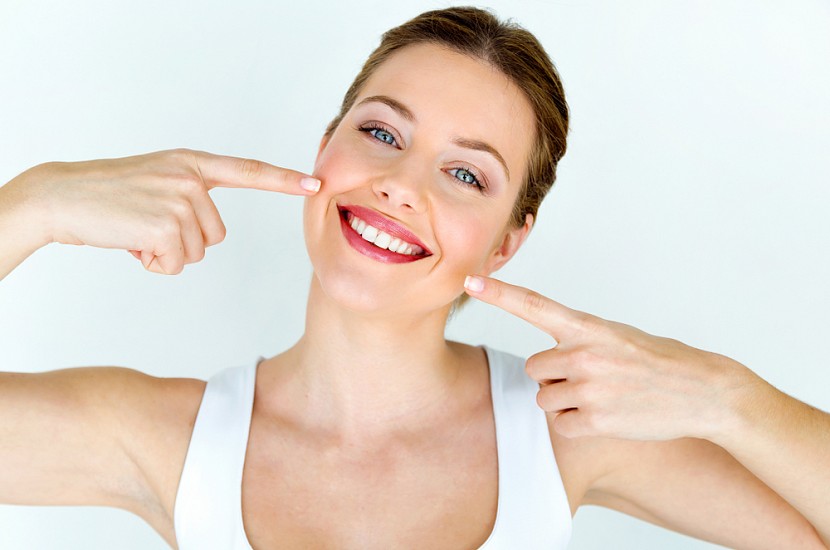 Что лучше: до последнего лечить больной зуб или сразу  поставить протез?